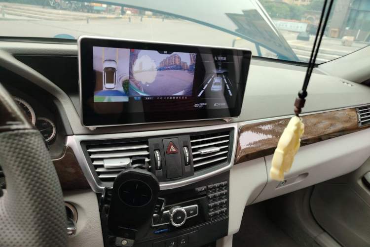 Used Mercedes-Benz E-Class 2013 E 260 L CGI Elegant Model Audio And AC Panel