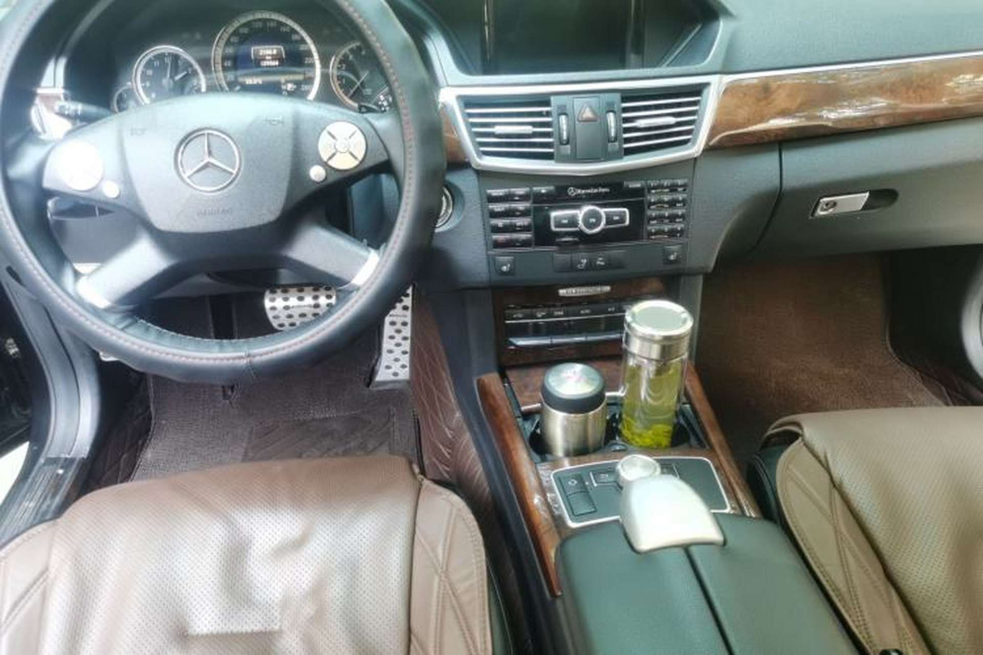 Used Mercedes-Benz E-Class 2013 E 300 L Elegant Model Center Console