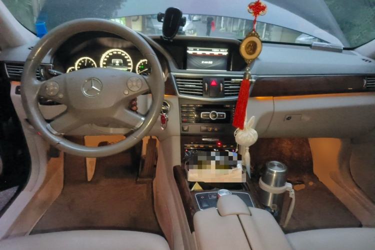 Used Mercedes-Benz E-Class 2013 E 300 L Elegant Model Center Console