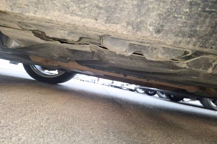 Used Mercedes-Benz E-Class 2013 E 300 L Elegant Model Chassis Front Left