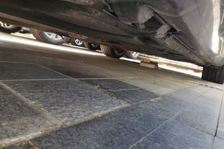 Used Mercedes-Benz E-Class 2013 E 300 L Elegant Model Chassis Front Left