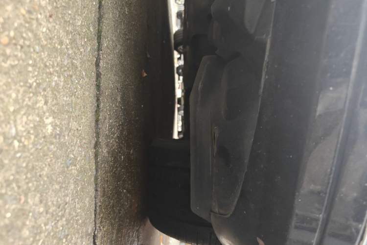 Used Mercedes-Benz E-Class 2013 E 300 L Elegant Model Chassis Front Left
