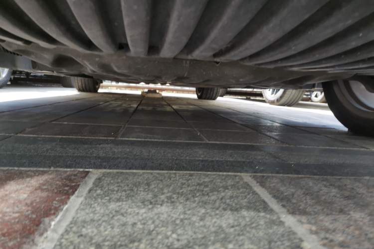 Used Mercedes-Benz E-Class 2013 E 300 L Elegant Model Chassis Front
