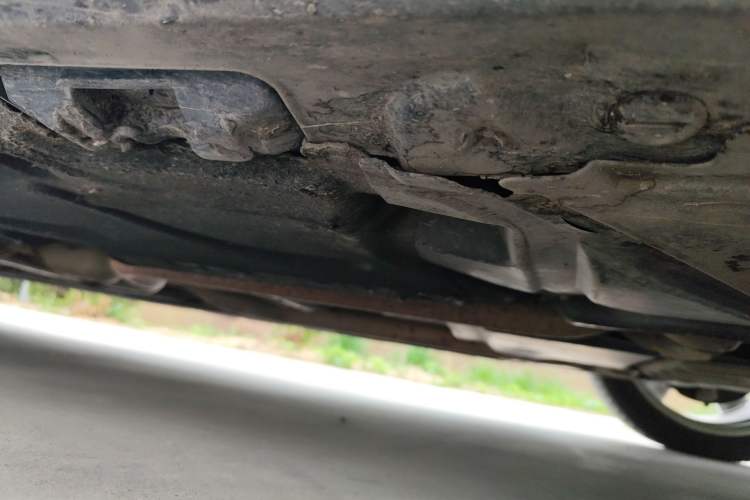 Used Mercedes-Benz E-Class 2013 E 300 L Elegant Model Chassis Front Right