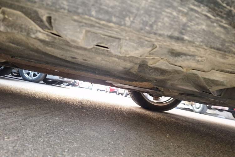 Used Mercedes-Benz E-Class 2013 E 300 L Elegant Model Chassis Front Right