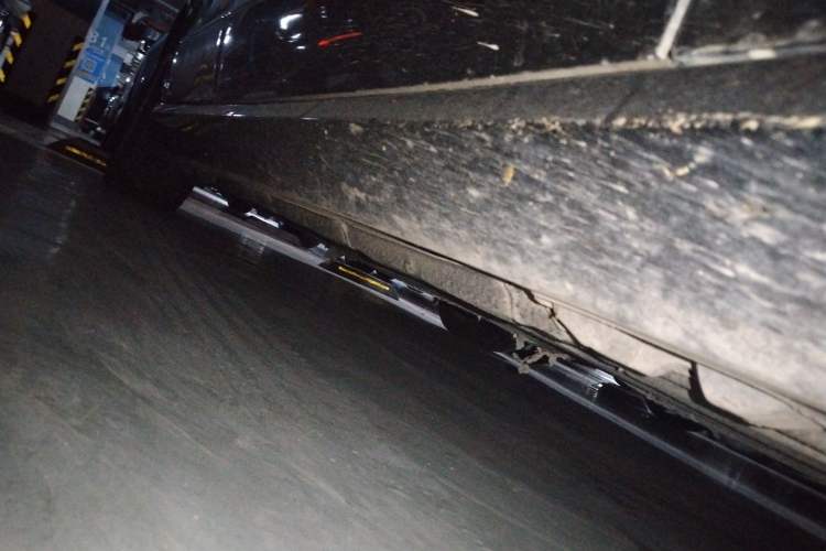 Used Mercedes-Benz E-Class 2013 E 260 L CGI Elegant Model Chassis Front Right