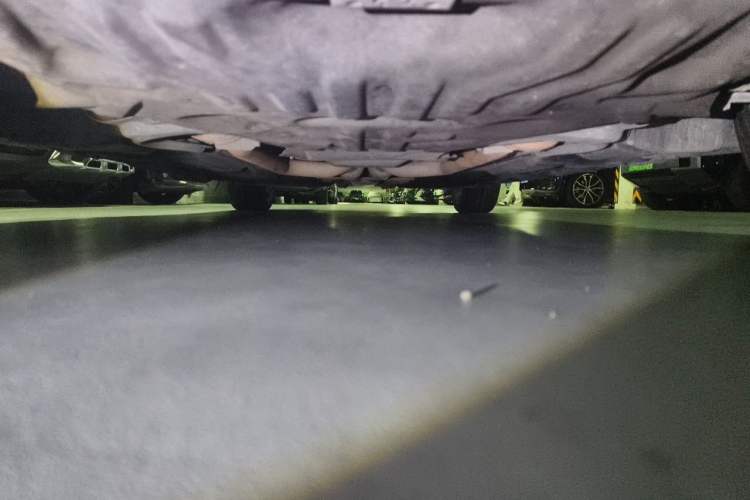 Used Mercedes-Benz E-Class 2013 E 300 L Elegant Model Chassis Front