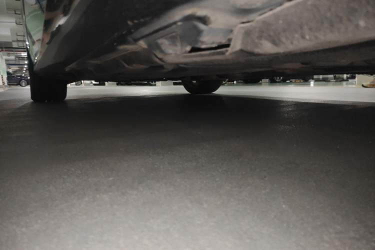 Used Mercedes-Benz E-Class 2013 E 260 L CGI Stylish Model Chassis Rear Left