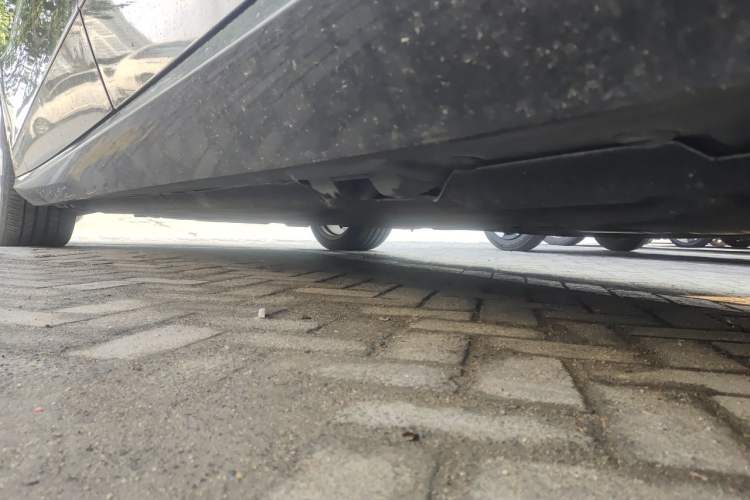 Used Mercedes-Benz E-Class 2013 E 300 L Elegant Model Chassis Rear Left