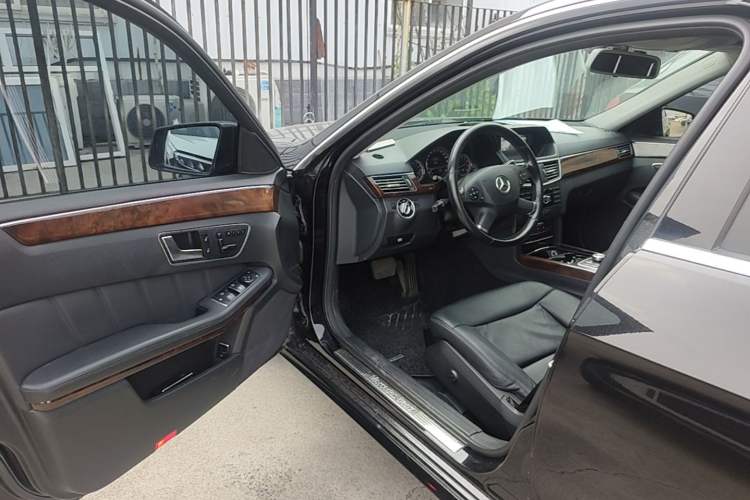 Used Mercedes-Benz E-Class 2013 E 260 L CGI Elegant Model Driver Seat