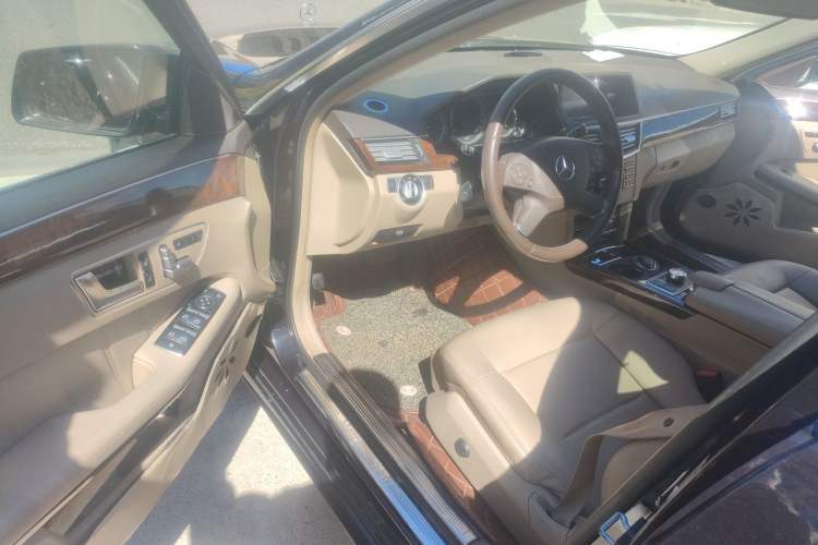 Used Mercedes-Benz E-Class 2013 E 260 L CGI Elegant Model Driver Seat