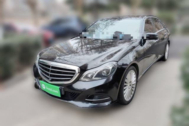Ojetý Mercedes-Benz E-Class 2013 E 300 L Stylish Luxury Model