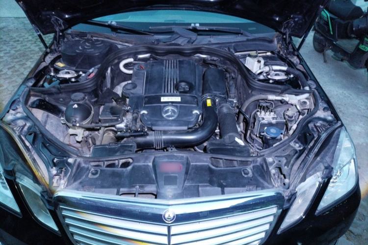 Used Mercedes-Benz E-Class 2013 E 260 L CGI Elegant Model Engine Bay