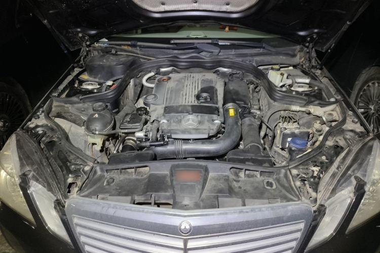 Used Mercedes-Benz E-Class 2013 E 260 L CGI Elegant Model Engine Bay