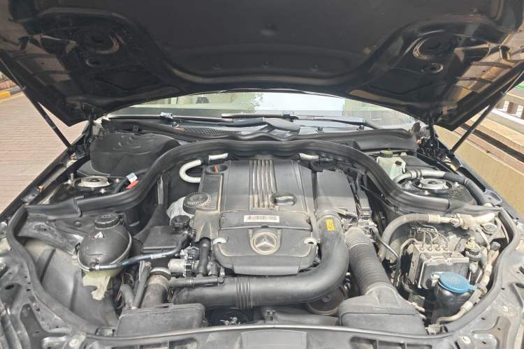 Used Mercedes-Benz E-Class 2013 E 260 L CGI Elegant Model Engine Bay