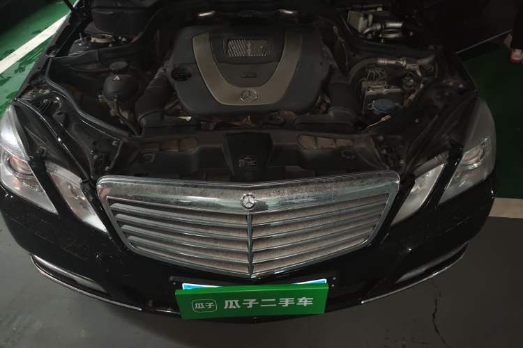 Used Mercedes-Benz E-Class 2013 E 300 L Elegant Model Engine Bay