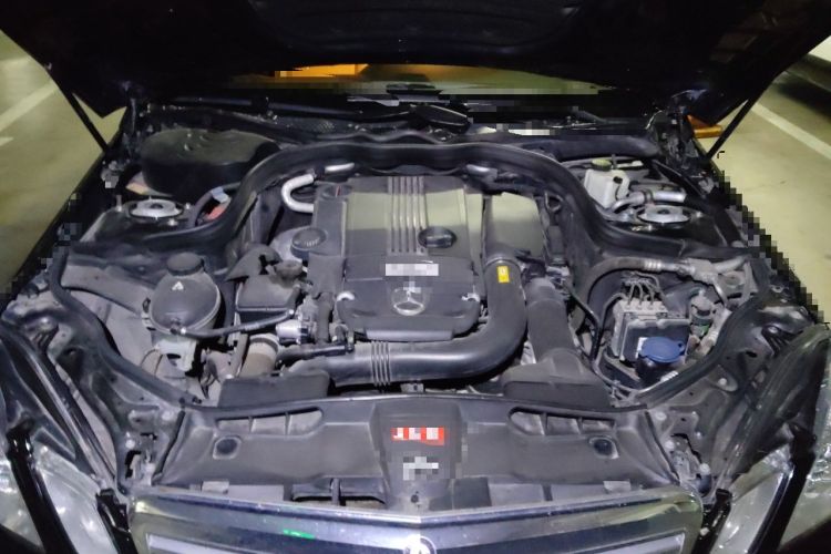 Used Mercedes-Benz E-Class 2013 E 260 L CGI Elegant Model Engine Bay