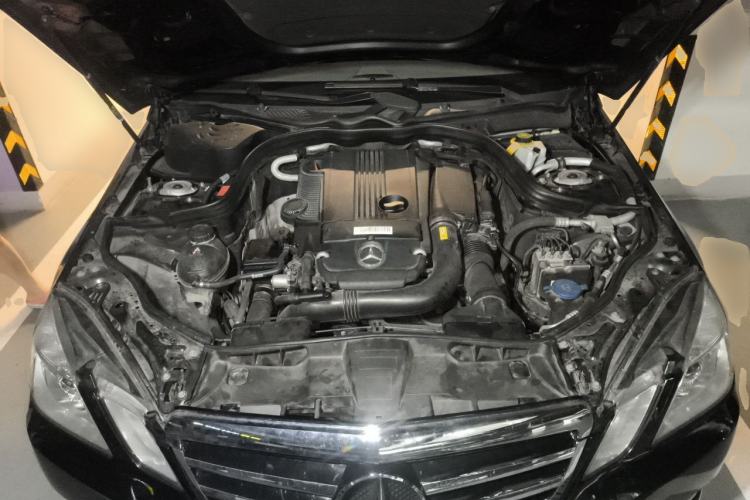 Used Mercedes-Benz E-Class 2013 E 260 L CGI Elegant Model Engine Bay
