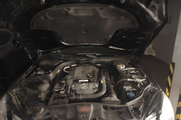 Used Mercedes-Benz E-Class 2013 E 260 L CGI Elegant Model Engine Bay