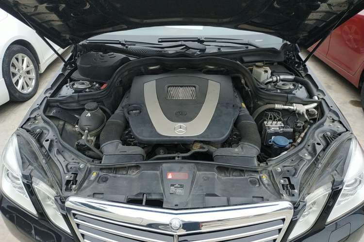 Used Mercedes-Benz E-Class 2013 E 300 L Stylish Model Engine Bay