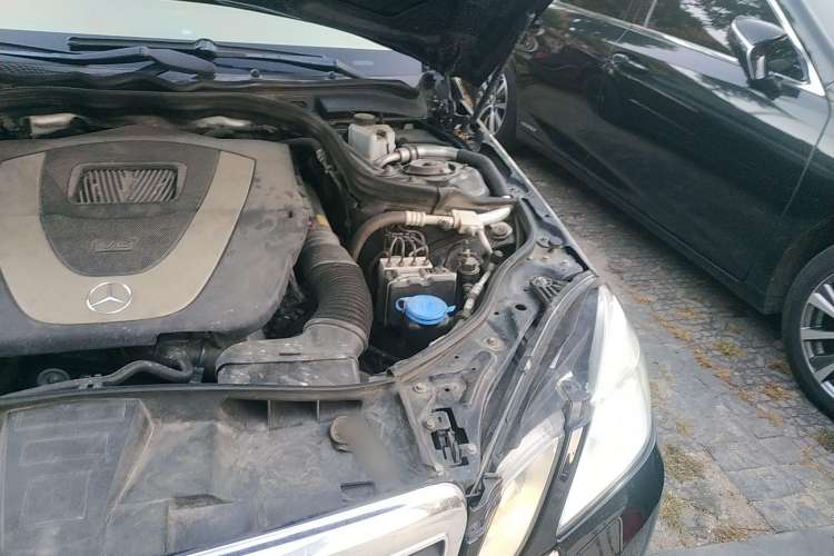 Used Mercedes-Benz E-Class 2013 E 300 L Stylish Model Engine Bay Left