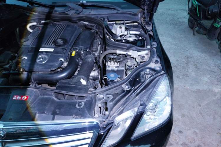 Used Mercedes-Benz E-Class 2013 E 260 L CGI Elegant Model Engine Bay Left