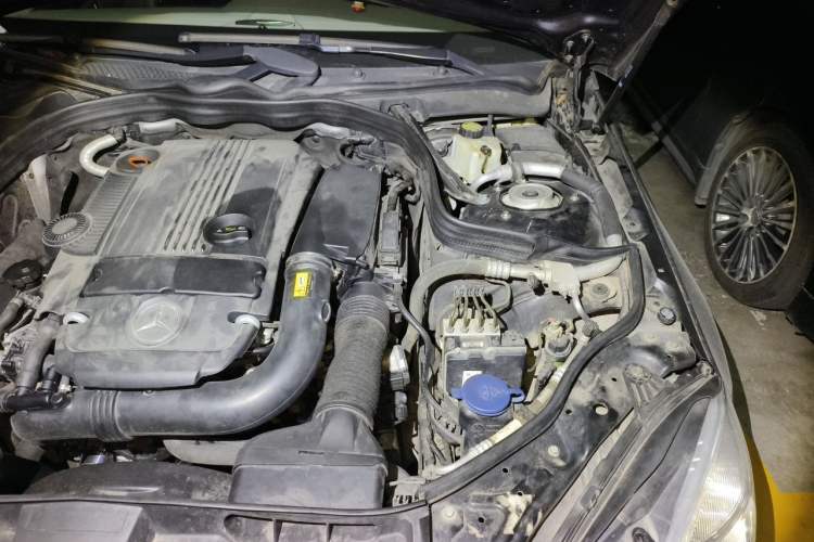 Used Mercedes-Benz E-Class 2013 E 260 L CGI Elegant Model Engine Bay Left