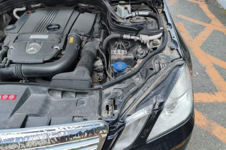 Used Mercedes-Benz E-Class 2013 E 260 L CGI Elegant Model Engine Bay Left