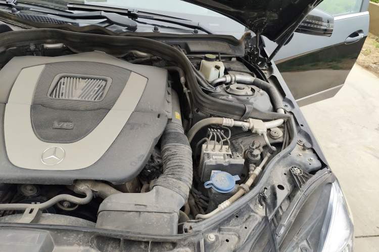 Used Mercedes-Benz E-Class 2013 E 300 L Elegant Model Engine Bay Left