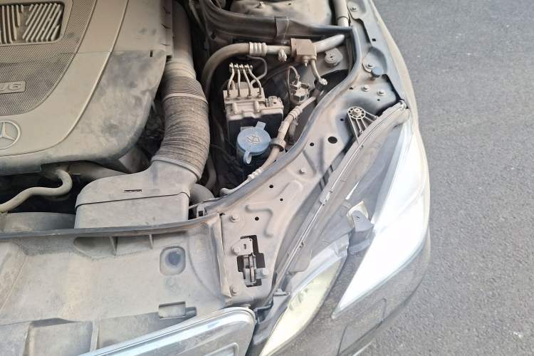 Used Mercedes-Benz E-Class 2013 E 300 L Elegant Model Engine Bay Left
