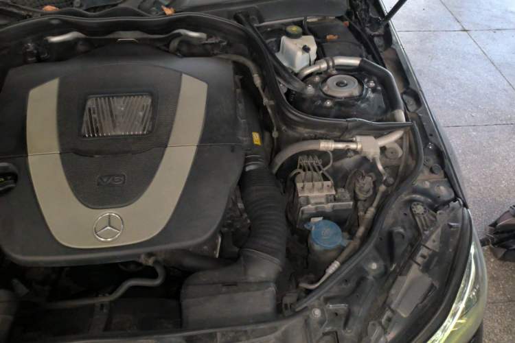 Used Mercedes-Benz E-Class 2013 E 300 L Stylish Model Engine Bay Left