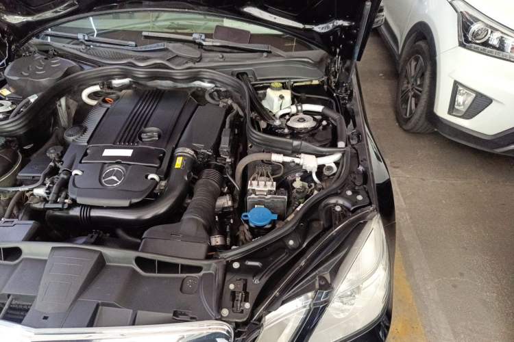 Used Mercedes-Benz E-Class 2013 E 260 L CGI Elegant Model Engine Bay Left