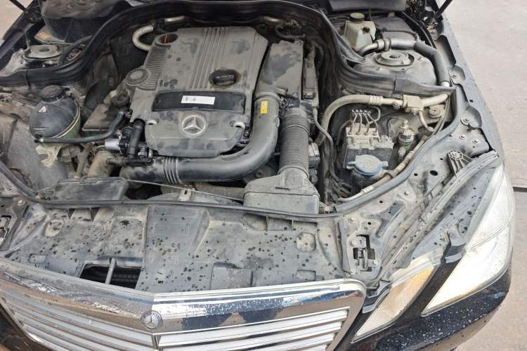 Used Mercedes-Benz E-Class 2013 E 260 L CGI Elegant Model Engine Bay Left
