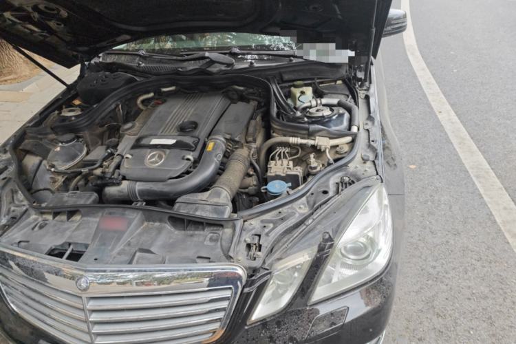 Used Mercedes-Benz E-Class 2013 E 260 L CGI Stylish Model Engine Bay Left
