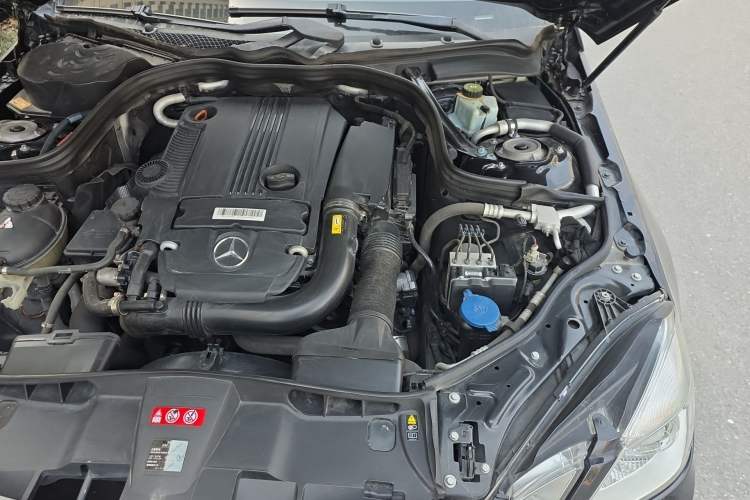 Used Mercedes-Benz E-Class 2013 E 260 L CGI Stylish Model Engine Bay Left