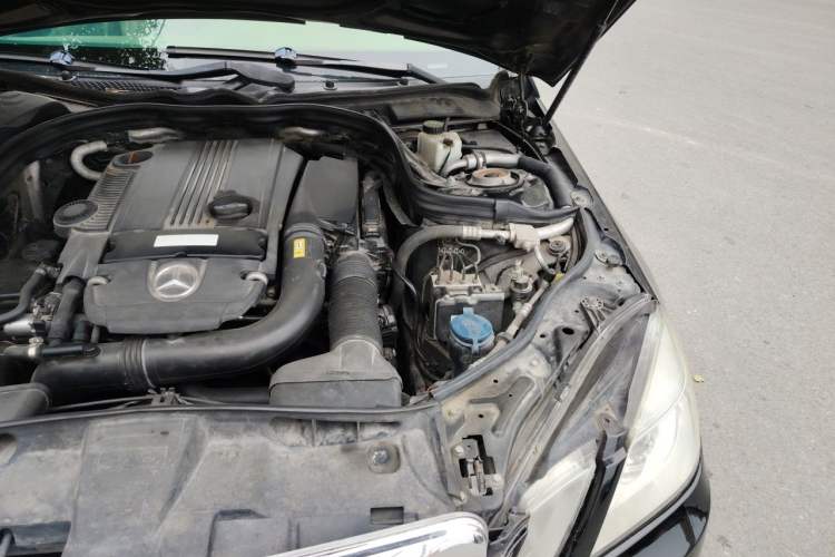 Used Mercedes-Benz E-Class 2013 E 260 L CGI Elegant Model Engine Bay Left