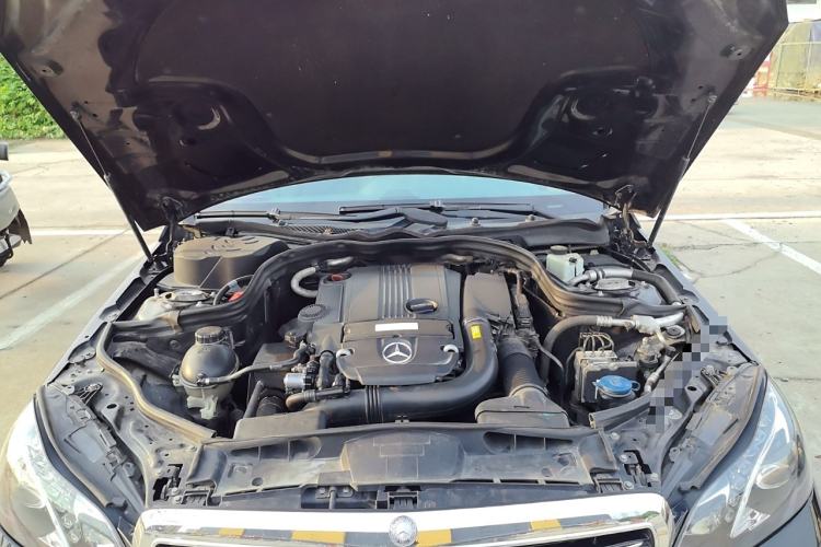 Used Mercedes-Benz E-Class 2013 E 260 L CGI Elegant Model Engine Bay