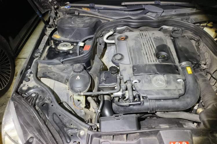 Used Mercedes-Benz E-Class 2013 E 260 L CGI Elegant Model Engine Bay Right