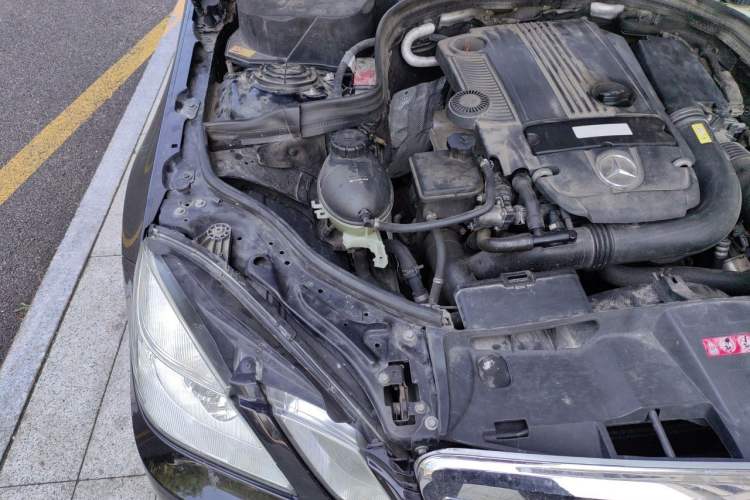 Used Mercedes-Benz E-Class 2013 E 260 L CGI Elegant Model Engine Bay Right