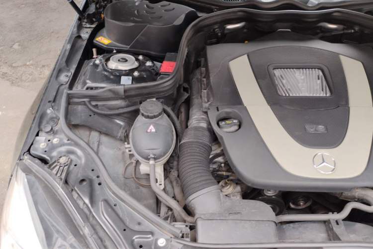 Used Mercedes-Benz E-Class 2013 E 300 L Elegant Model Engine Bay Right