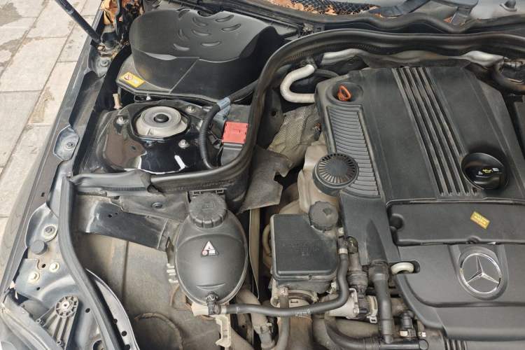 Used Mercedes-Benz E-Class 2013 E 260 L CGI Elegant Model Engine Bay Right