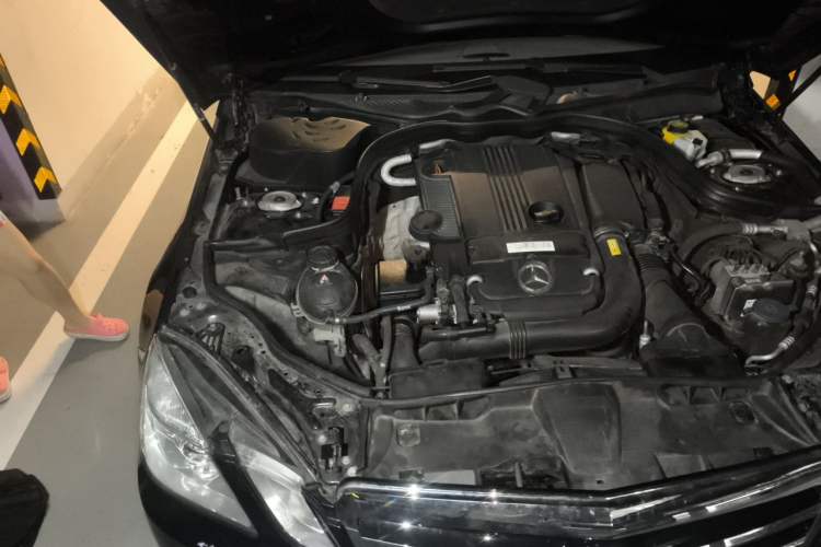 Used Mercedes-Benz E-Class 2013 E 260 L CGI Elegant Model Engine Bay Right