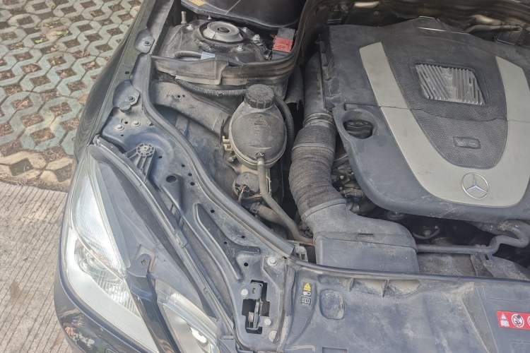 Used Mercedes-Benz E-Class 2013 E 300 L Stylish Luxury Model Engine Bay Right