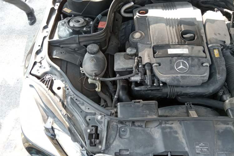 Used Mercedes-Benz E-Class 2013 E 260 L CGI Stylish Model Engine Bay Right