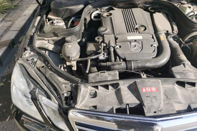 Used Mercedes-Benz E-Class 2013 E 260 L CGI Elegant Model Engine Bay Right