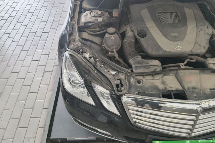 Used Mercedes-Benz E-Class 2013 E 300 L Elegant Model Engine Bay Right
