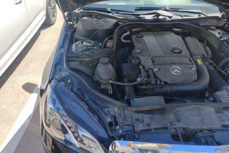Used Mercedes-Benz E-Class 2013 E 260 L CGI Elegant Model Engine Bay Right