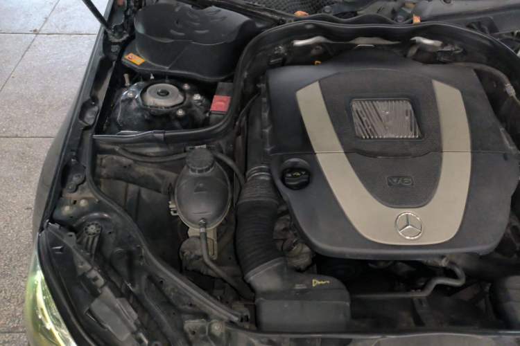 Used Mercedes-Benz E-Class 2013 E 300 L Stylish Model Engine Bay Right