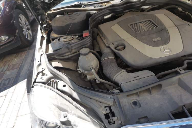 Used Mercedes-Benz E-Class 2013 E 300 L Elegant Model Engine Bay Right