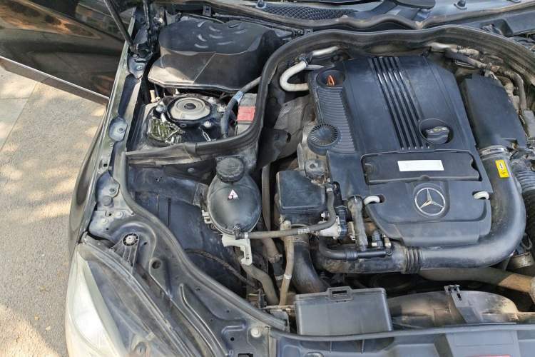 Used Mercedes-Benz E-Class 2013 E 260 L CGI Elegant Model Engine Bay Right